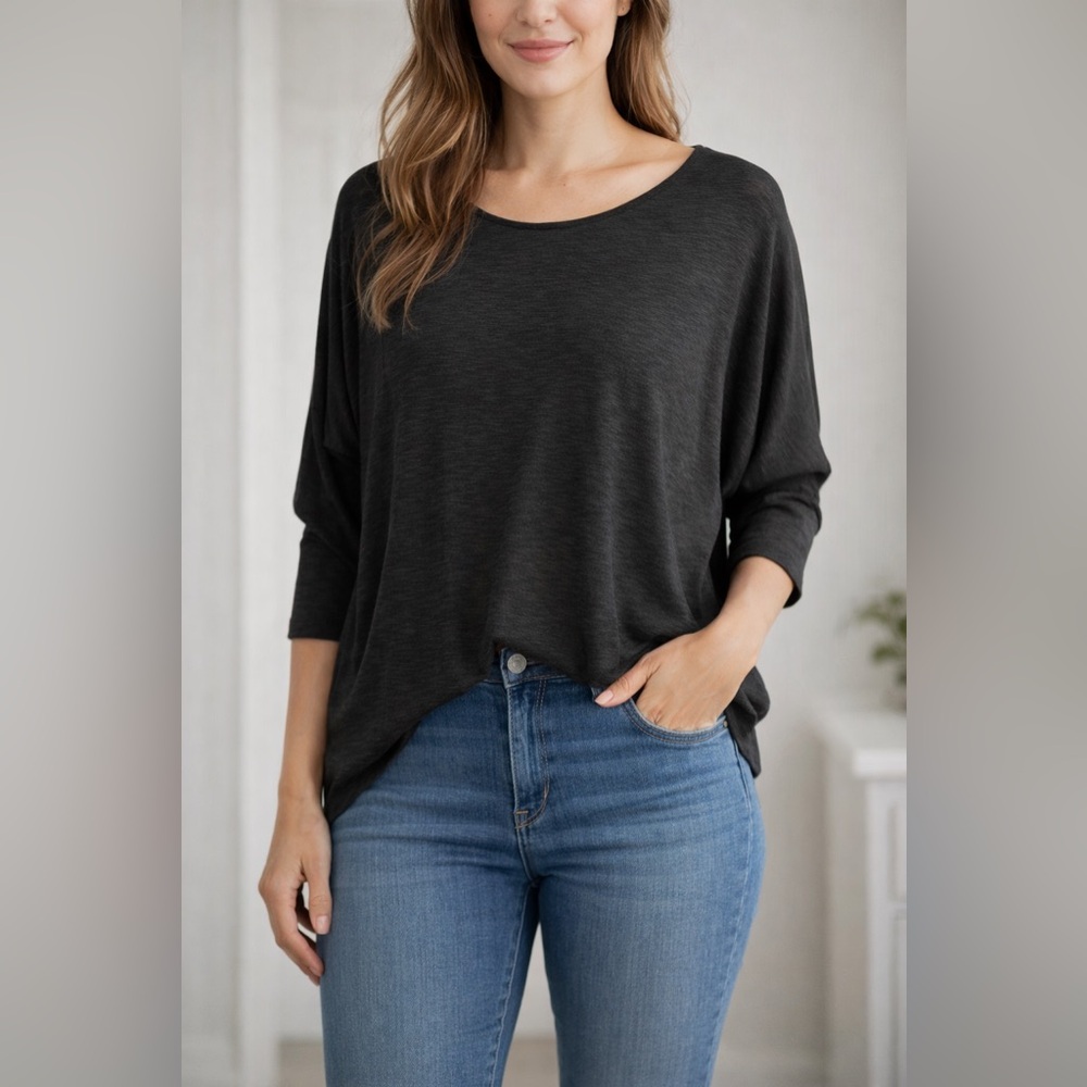Laila Jayde Black Long Sleeve Top
